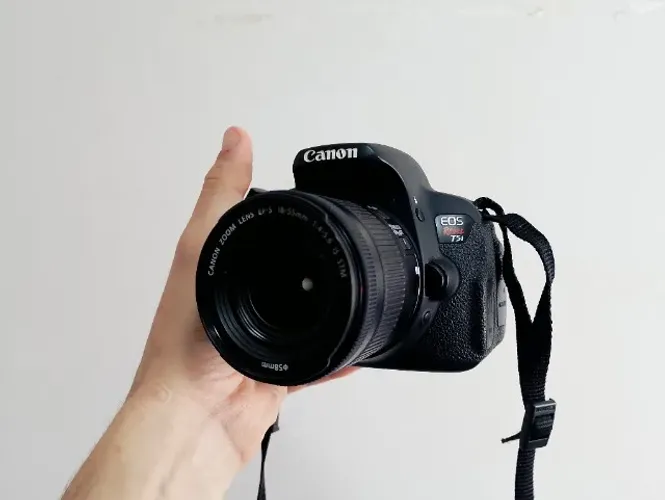 Kit Canon T5i + 18-55mm