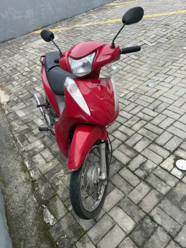Biz 110i vermelha