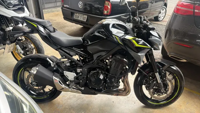 Kawasaki Z900 2025 2200km