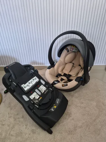 Bebê conforto besafe com isofix e adaptador yoyo