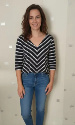 DIANA BLUSA MALHA COM LYCRA TAM G (44) 35,00<br>ALTURA 54cm<br>Largura até 60cm<br>