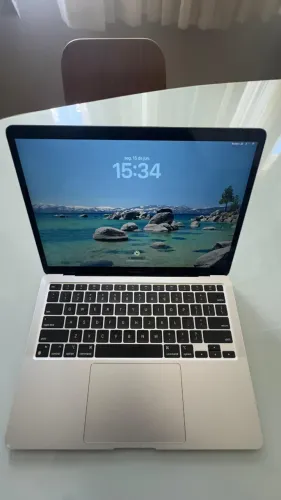 MacBook Air M1 ? 8GB / 256GB