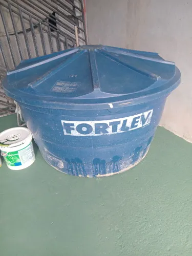 Vendo caixa d'água 