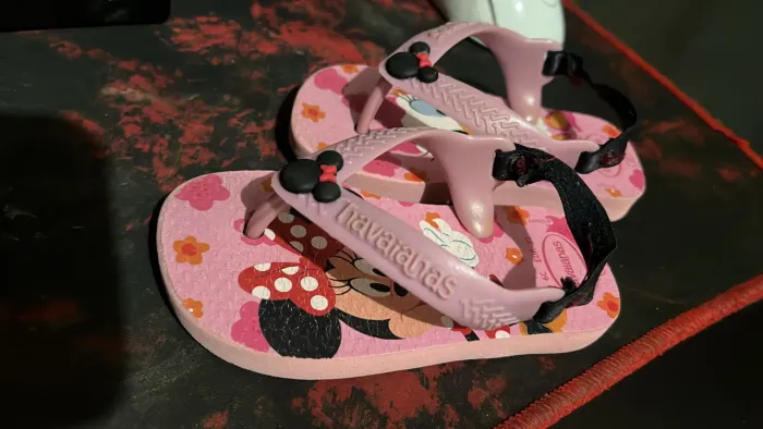 chinelo e sapato para bebê 