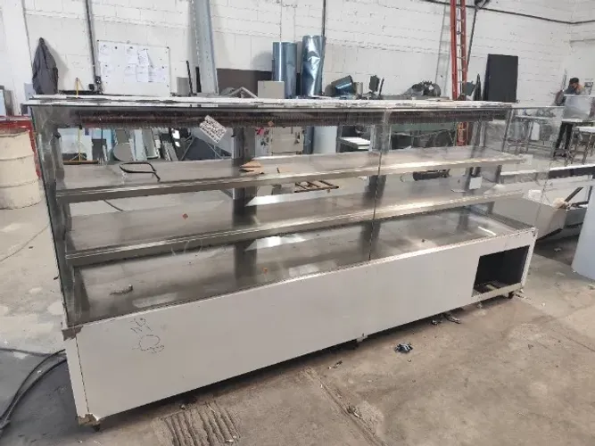 Vitrine refrigerada inox 1800×600×1250 (alta capacidade)