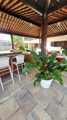 Casa para venda possui 400 metros quadrados com 5 quartos em Cristo Redentor - João Pessoa