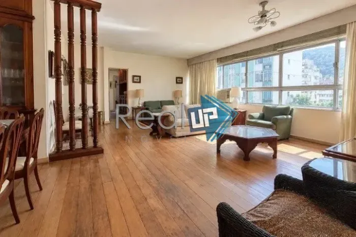 Apartamento 3 quartos com vaga em Copacabana