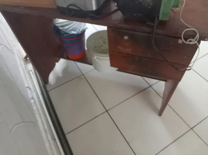 Mesa seminova escritório madeira