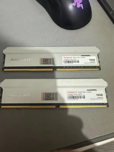 2 Pentes de memoria ram asgard 16 gb