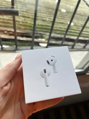 Air Pods 4 Apple com cancelamento de ruído ativo 