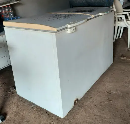 Frezer Eletrolux 500 litros 2 portas em excelente estado, funcionando perfeitamente