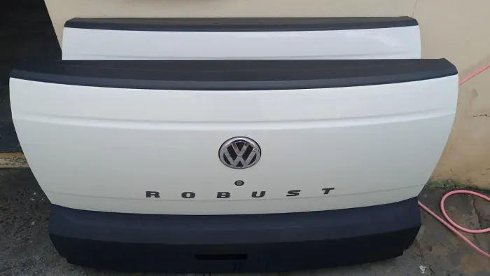 Tampa traseira Saveiro Robust