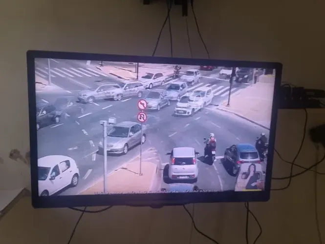 TV 32 POLEGADAS