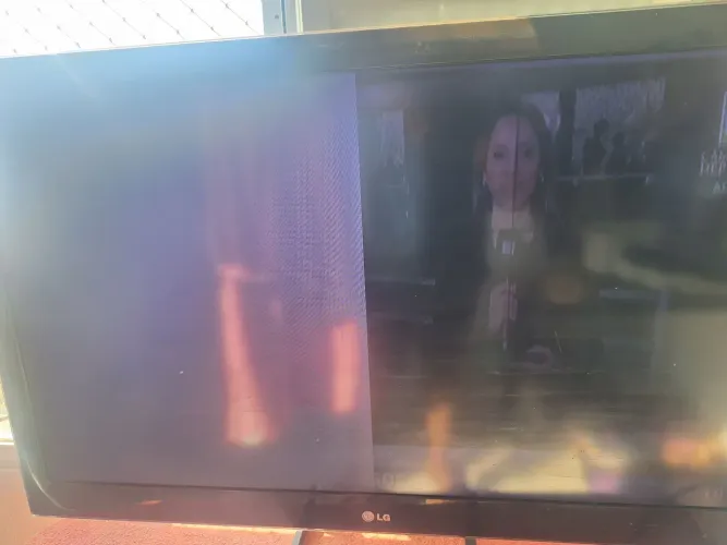 Tv Lg 42le5300 com defeito tela apagando