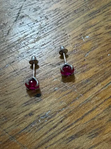 Brinco Rubi com Ouro 18k