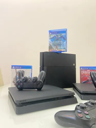 PS4 Slim | 02 controles e jogo | pronta entrega em BH
