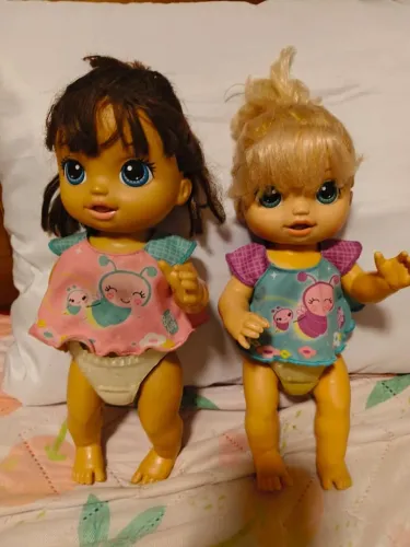 Dupla baby Alive fraldinha mágica