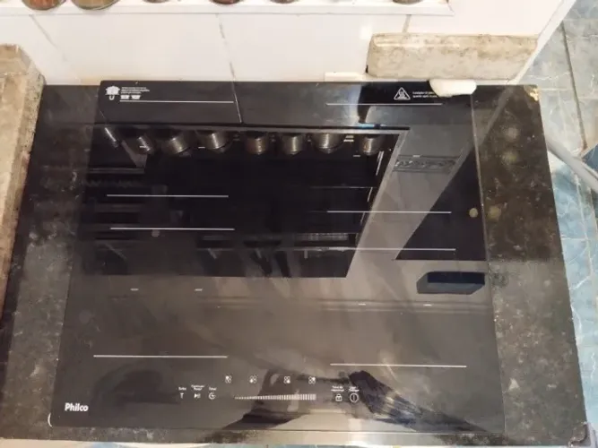  Cooktop De Indução Pctq1 Função Turbo 4 Bocas Philco + Armário (1 ano de uso perfeito)