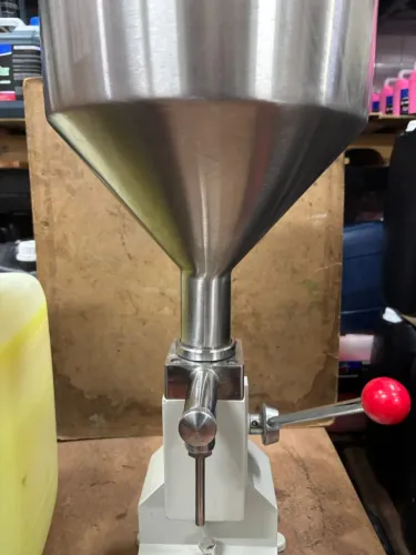 ENVASADORA MANUAL PARA LIQUIDOS E PASTOSO