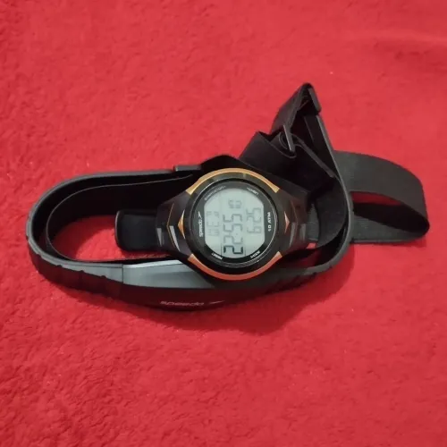 Relógio Speedo com Cinto de Monitoramento Cardíaco 