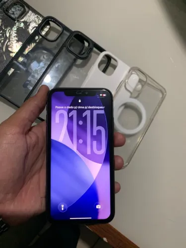 IPHONE 11 semi novo sem detalhes