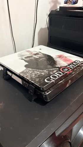 PS4 SLIM 
