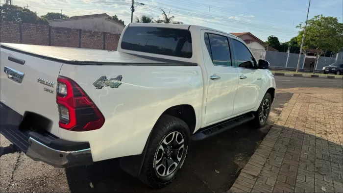Toyota Hilux CD SRX 4X4 2.8 TDI 16V Diesel Aut. 2021