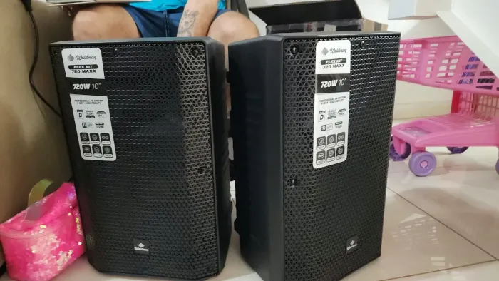 Caixa de som nova, sem uso
