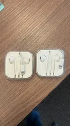 Fone de Ouvido APPLE EarPODS 1 com caixa original outro não Otímo estado para vender logo