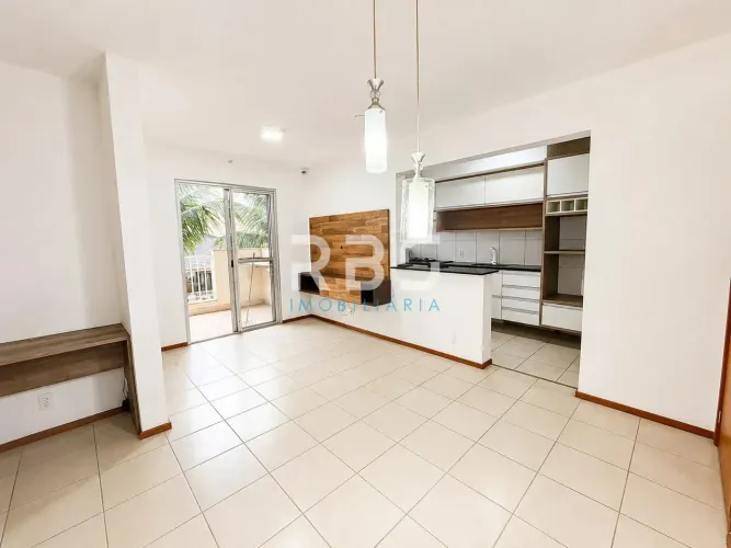 Apartamento com 2 quartos, 1 suíte, 2 vagas á Venda 2 Quartos com Suíte e Varanda Cond