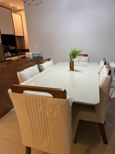 Mesa de Jantar 6 Lugares com Tampo de Vidro e 6 Cadeiras Estofadas - Excelente Estado