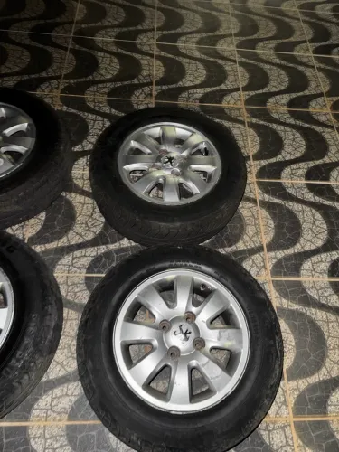 Roda aro 14 linha Peugeot // Ford 
