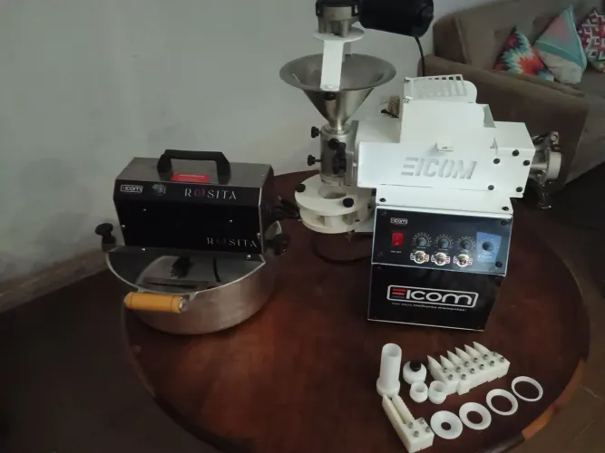 Combo Máquina de Salgados Eicom Festa Plus + Masseira Rosita (bivolt + upgrade exclusivo)