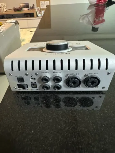 Apollo twin universal áudio