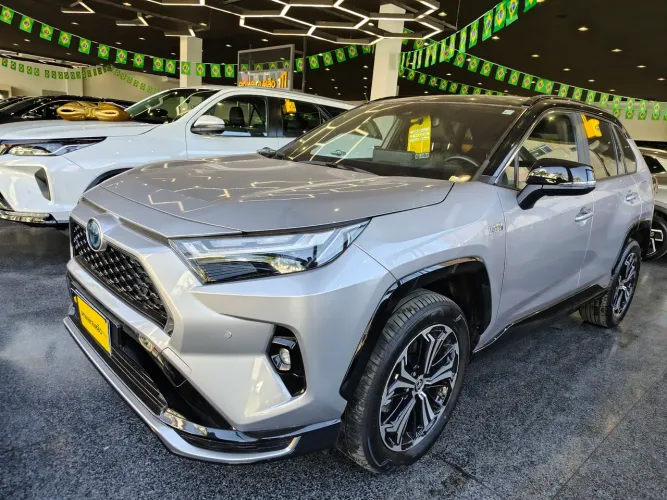 Toyota RAV4 2.5 XSE 4X4 Aut. (híbrido) 2024