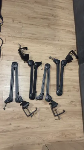Suporte articulado de mesa para Microfone