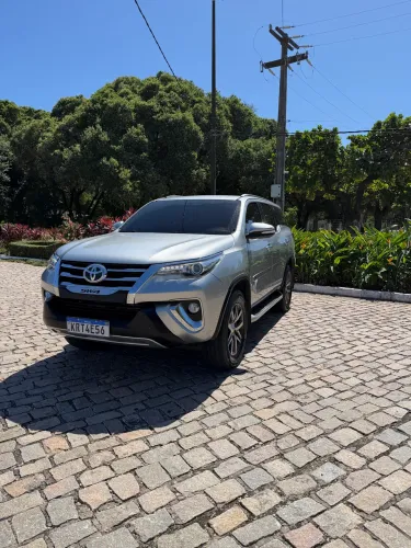 Toyota Hilux SW4 SRX 4X4 2.8 TDI 16V Dies. Aut. 2017