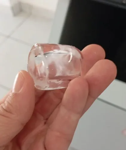 Gelo cubo filtrado