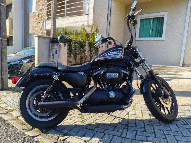 Harley Davidson XL 883R