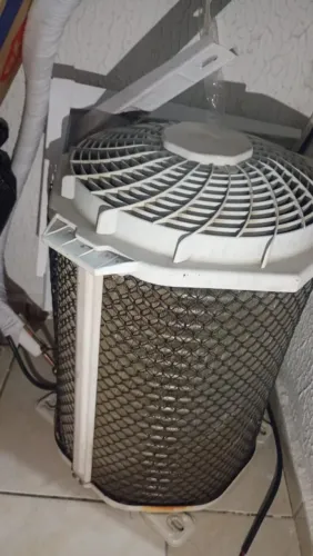 Ar condicionado Philco 12 mil BTUs semi novo gelando muito interessados 1500/ *21