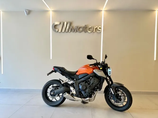 HONDA CB 650 R 2024. APENAS 4.000 KM RODADOS