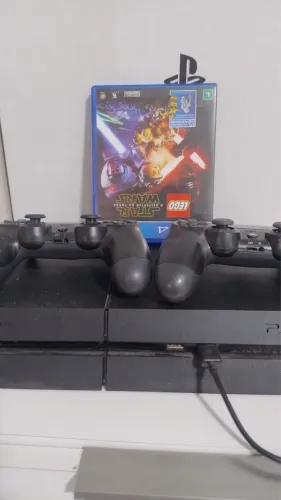 Ps4- PlayStation 4 com 2 controles e 25 jogos digitais e 1 cd 