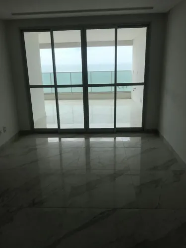 Porta Grande em Alumínio com Vidros