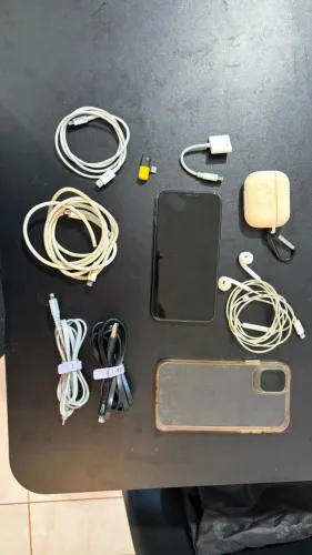 iPhone 11 - 64 gb