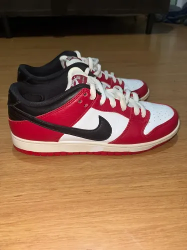 Nike Dunk Low Chicago Vermelho