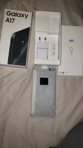 Celular novo na caixa, não foi usado, comprado essa semana, Samsung A17, 256gb  8gb RAM, 