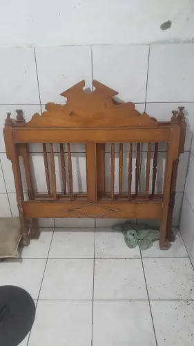 Cama antiga mais de 100 anos completa 