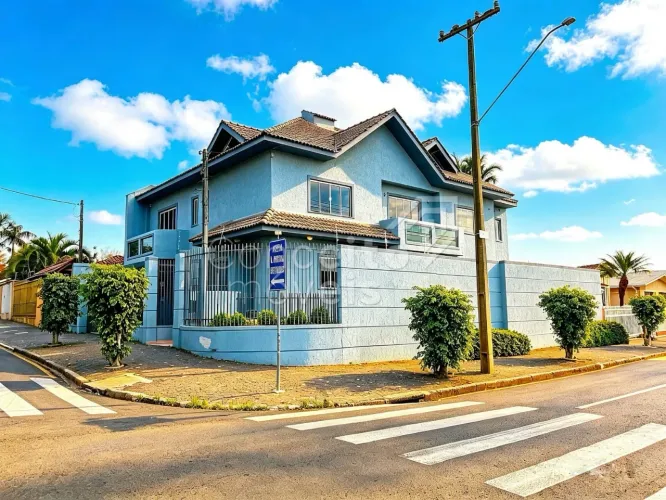 Sobrado Triplex Semimobiliado - Órfãs
