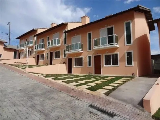 Sobrado 70m² em condomínio fechado, KM26 da Raposo Tavares - Granja Viana