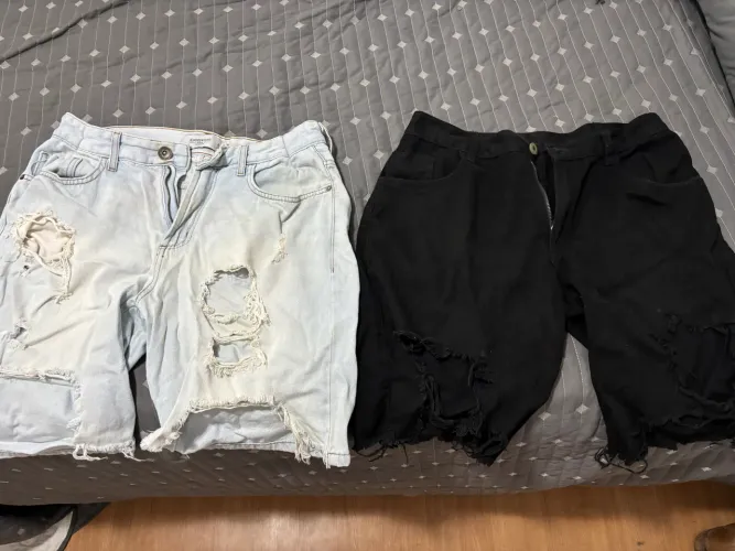 Bermudas jeans rasgada